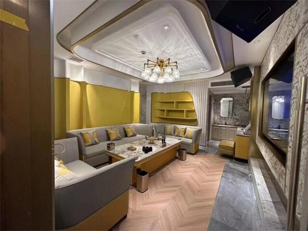 重庆万利一号ktv娱乐会所招聘模特,放弃比努力容易